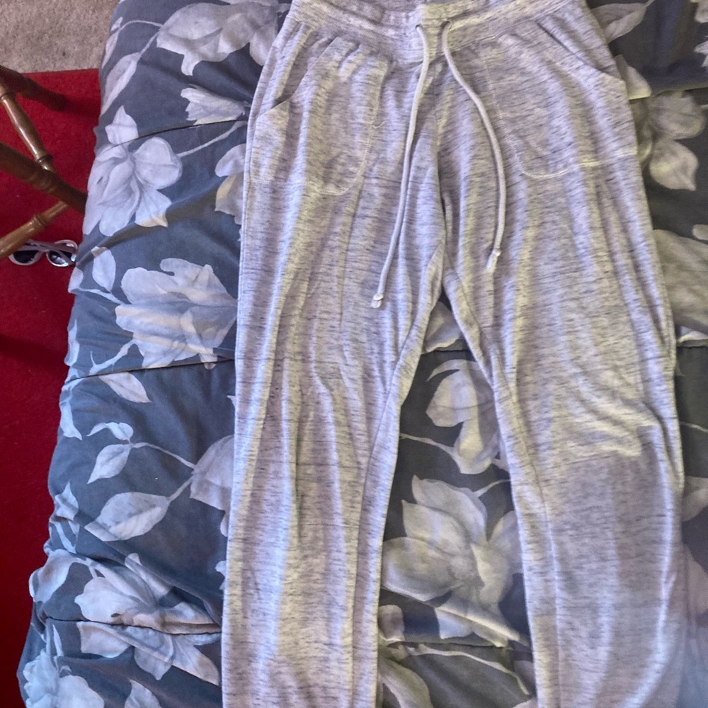 Women’s Size Medium Sweatpants/Joggers